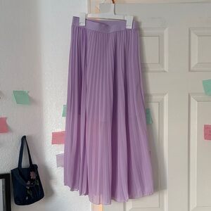 Elegant Lavender Pleated Skirt